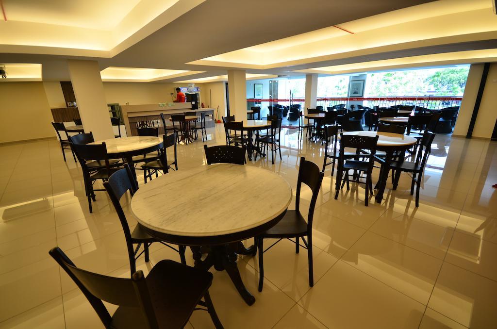 906 Riverside Hotel Malacca Eksteriør billede