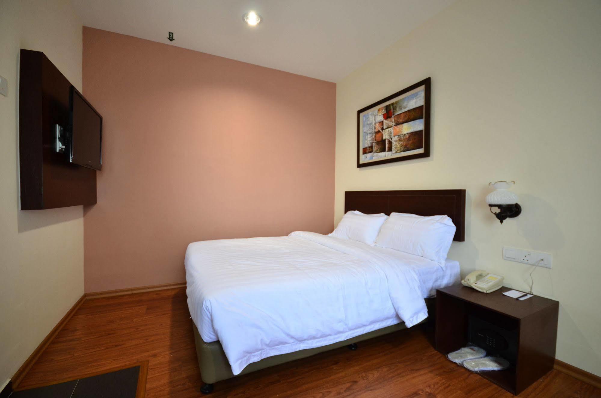 906 Riverside Hotel Malacca Eksteriør billede
