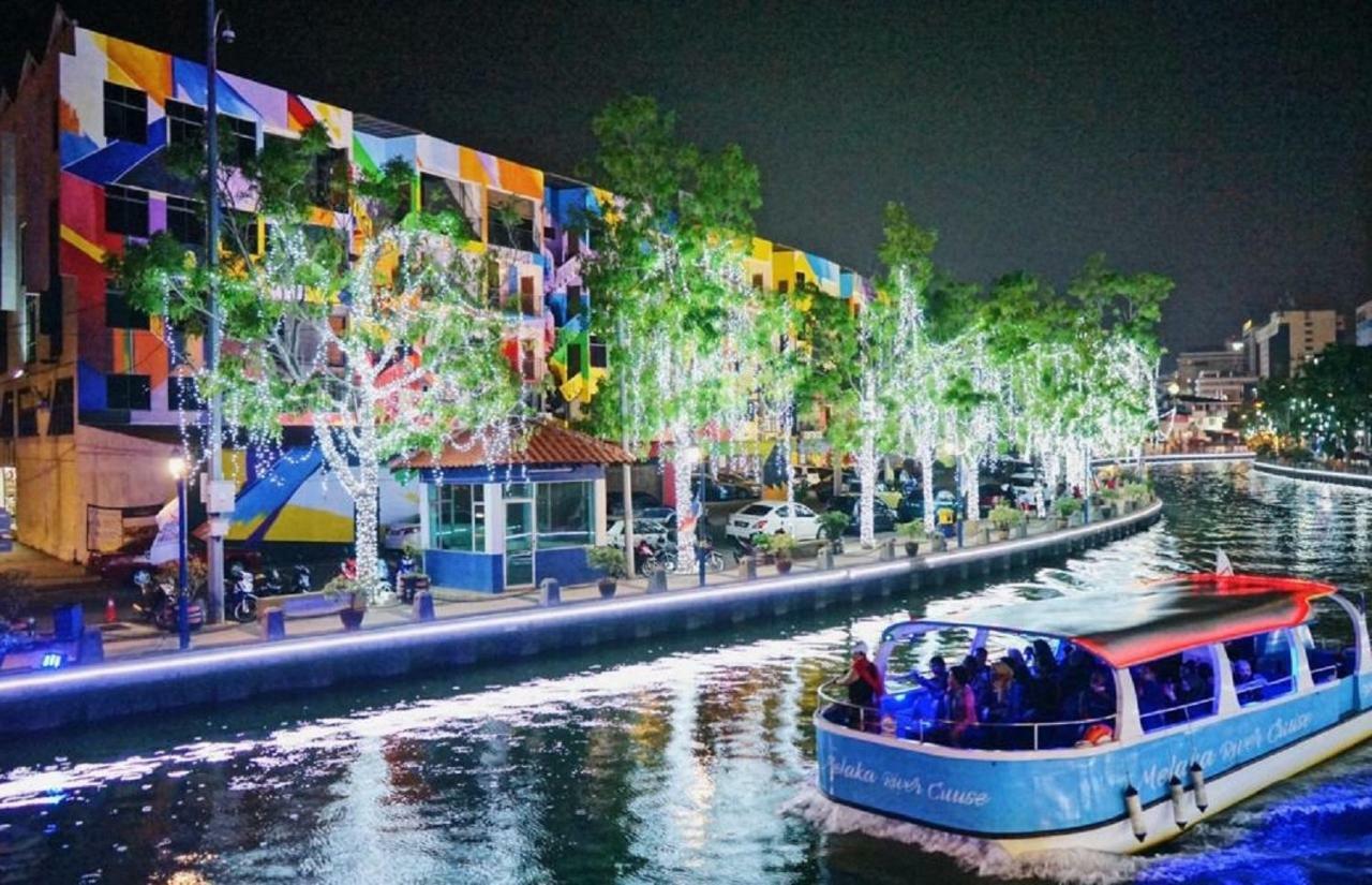 906 Riverside Hotel Malacca Eksteriør billede