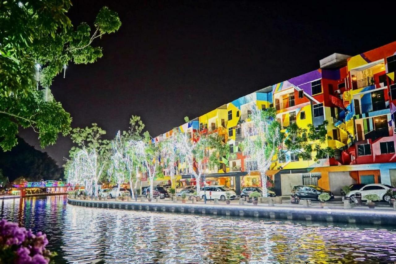 906 Riverside Hotel Malacca Eksteriør billede