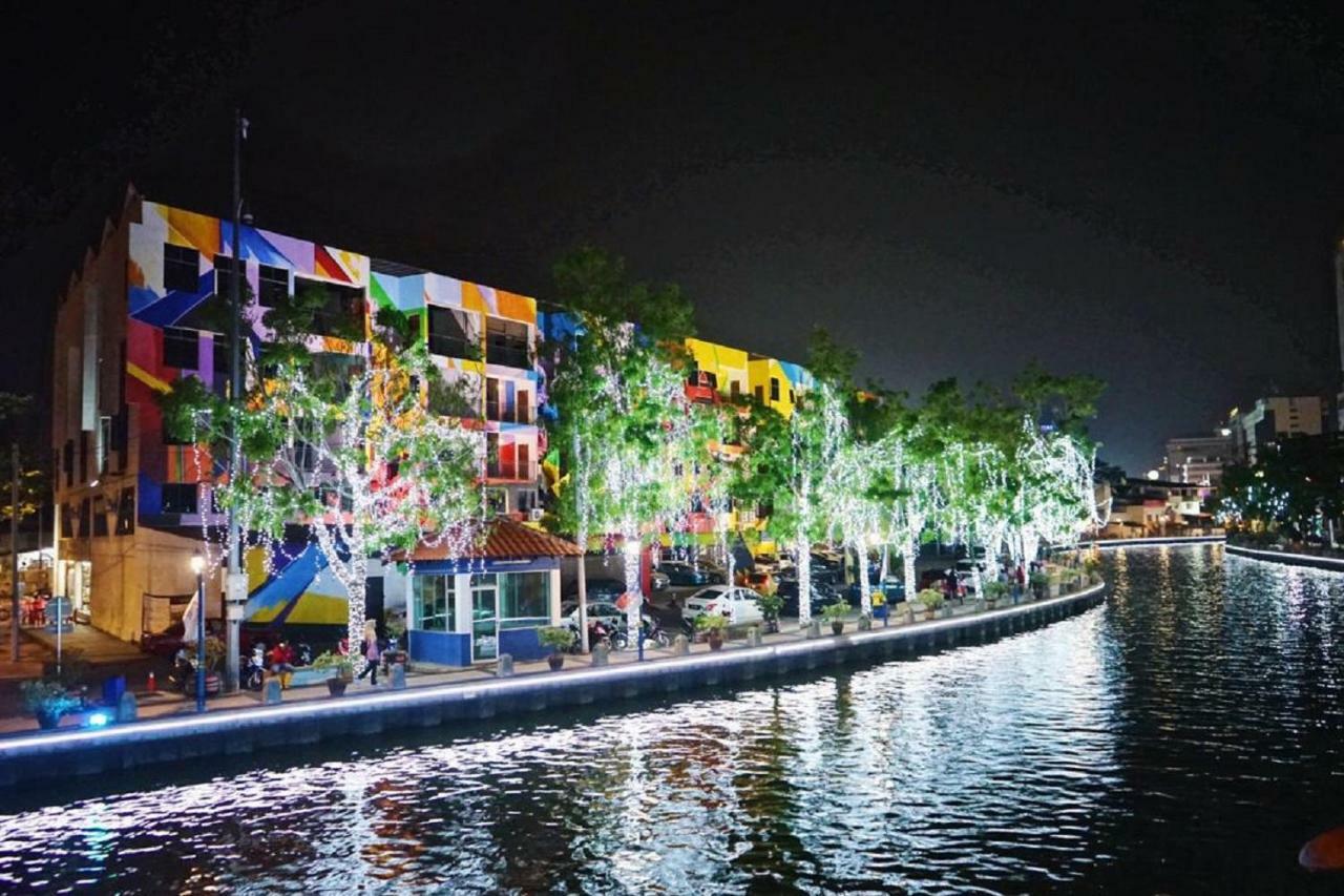 906 Riverside Hotel Malacca Eksteriør billede